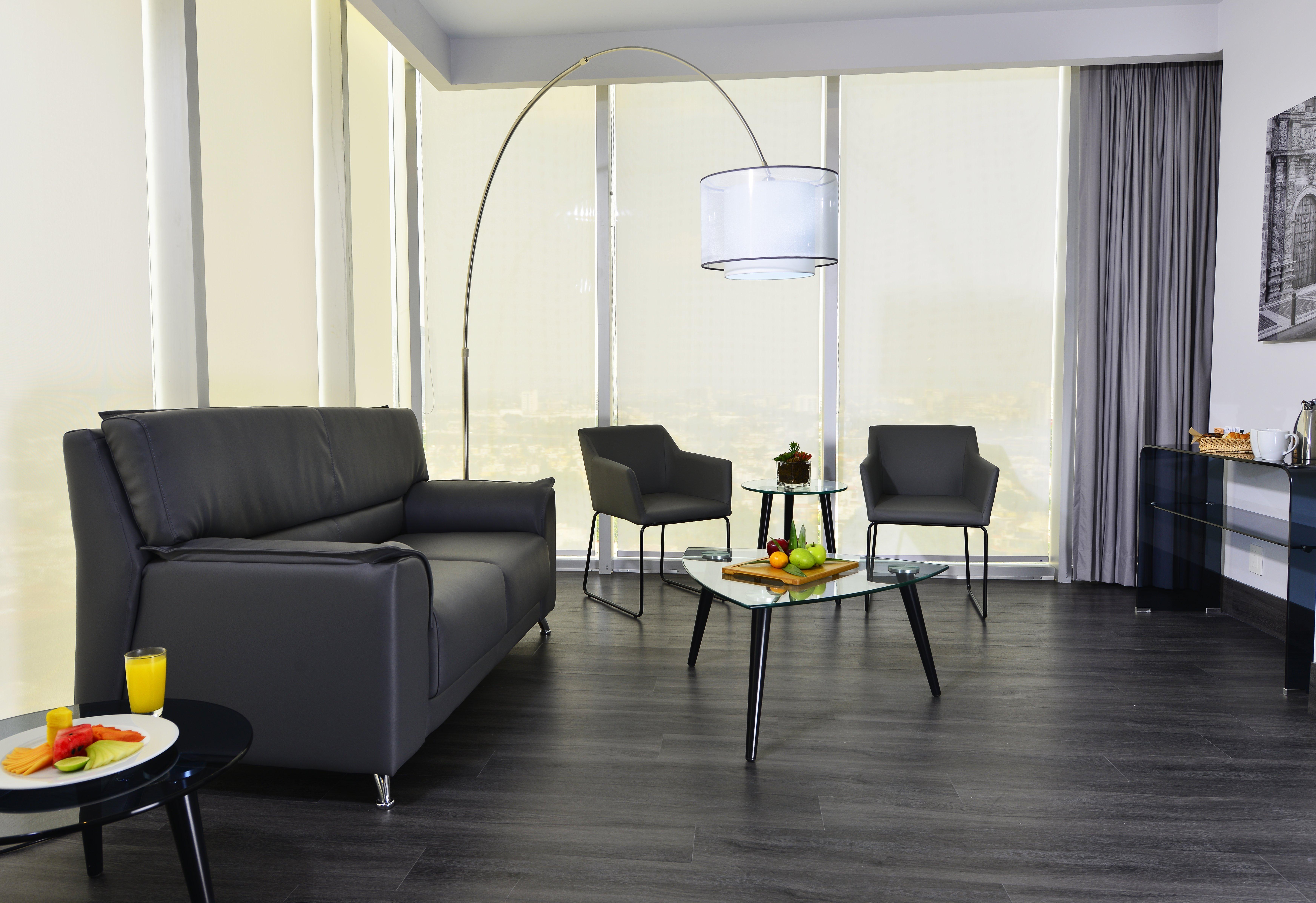 Baruk Guadalajara Hotel De Autor Exteriér fotografie A living room with a floor lamp