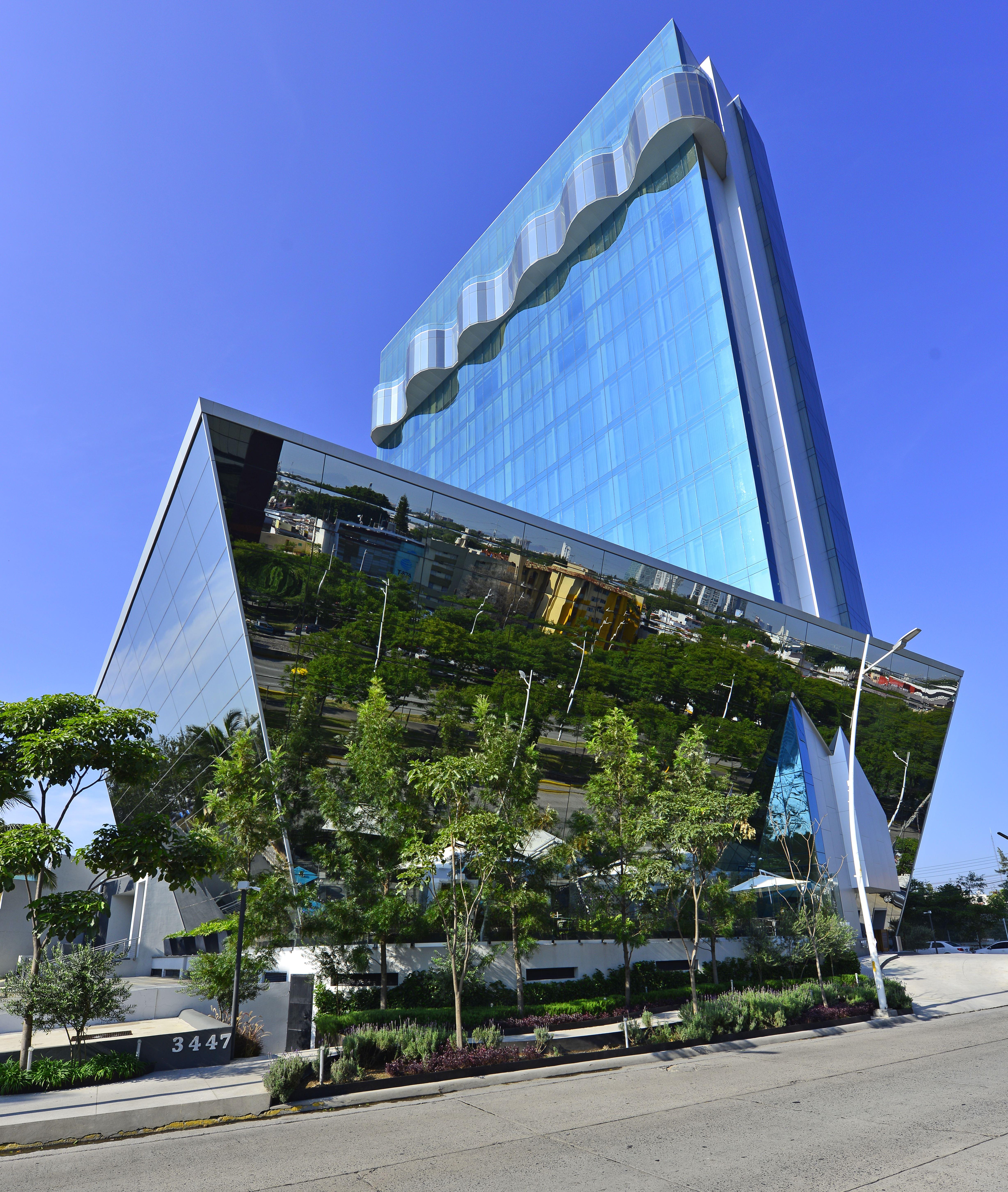 Baruk Guadalajara Hotel De Autor Exteriér fotografie The building's facade